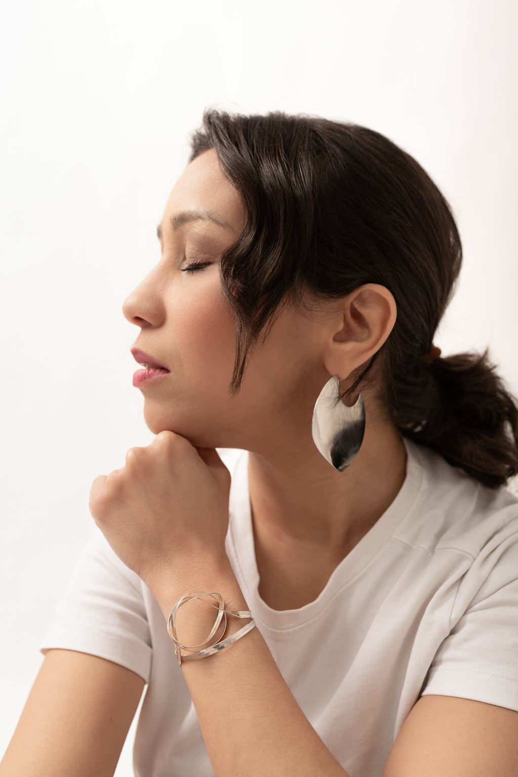 Brinco de argola fechado em prata Círculo Vivo