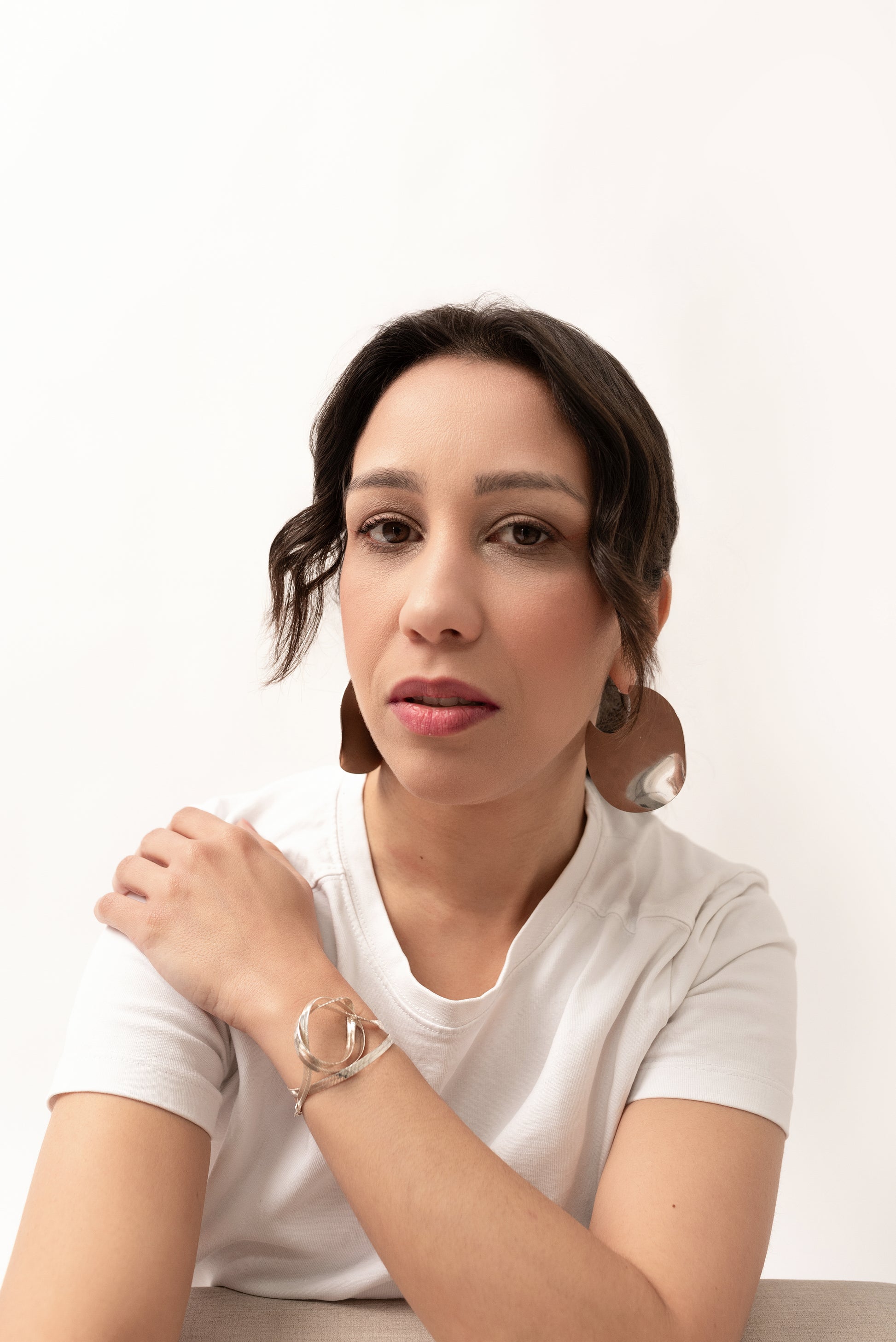 Brinco de argola fechado em prata Círculo Vivo