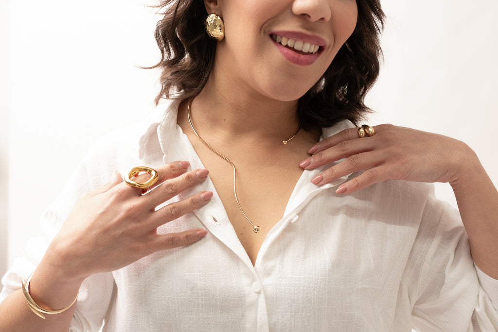 Colar Assimétrico Traço