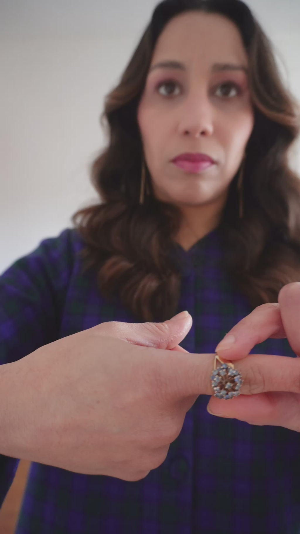 Brinco banho de ouro 18k Gesto Livre